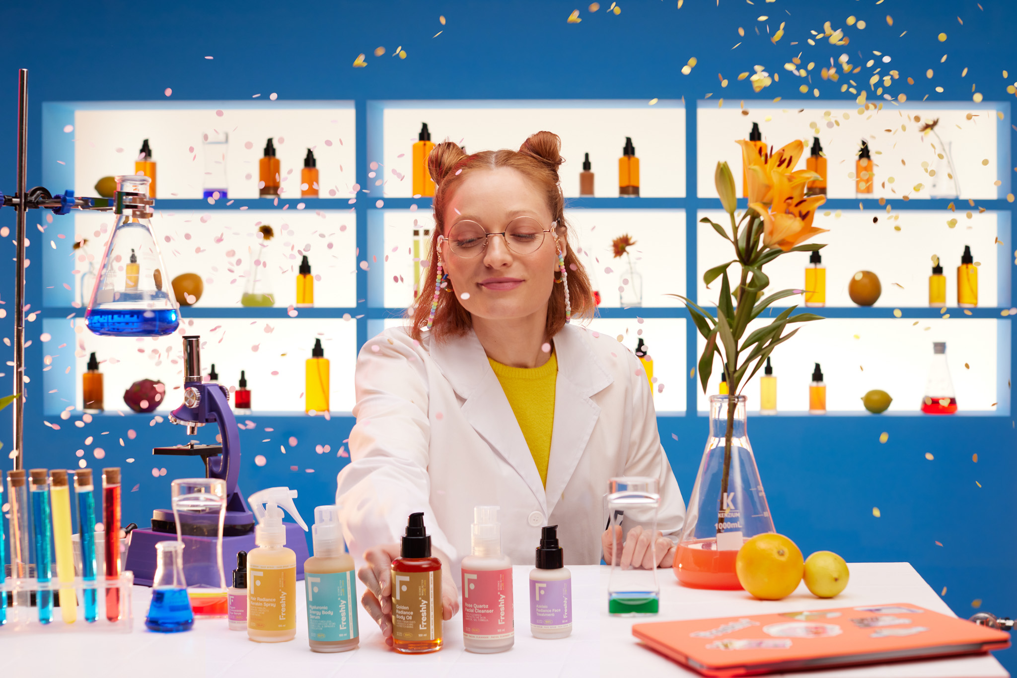 Campaña fotográfica Rebranding Freshly Cosmetics por Polarizador Estudio