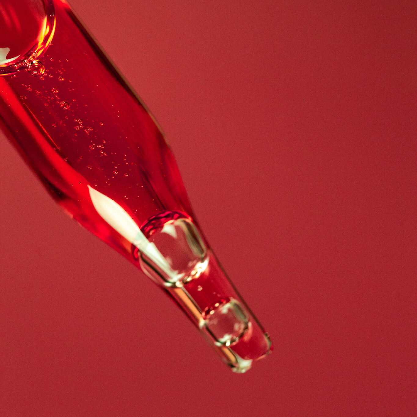 Campaña fotográfica Sérum por Polarizador Estudio, detalle 3