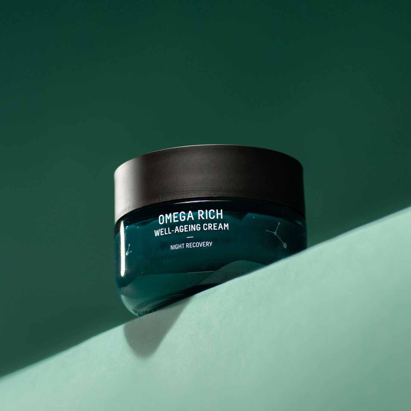 Campaña fotográfica Omega por Polarizador Estudio, detalle 11