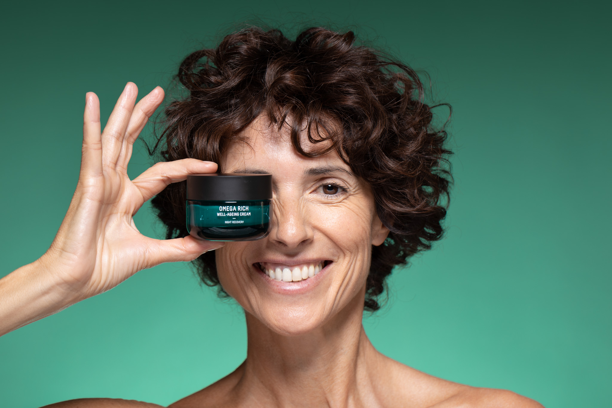 Campaña fotográfica Omega por Polarizador Estudio, detalle 2