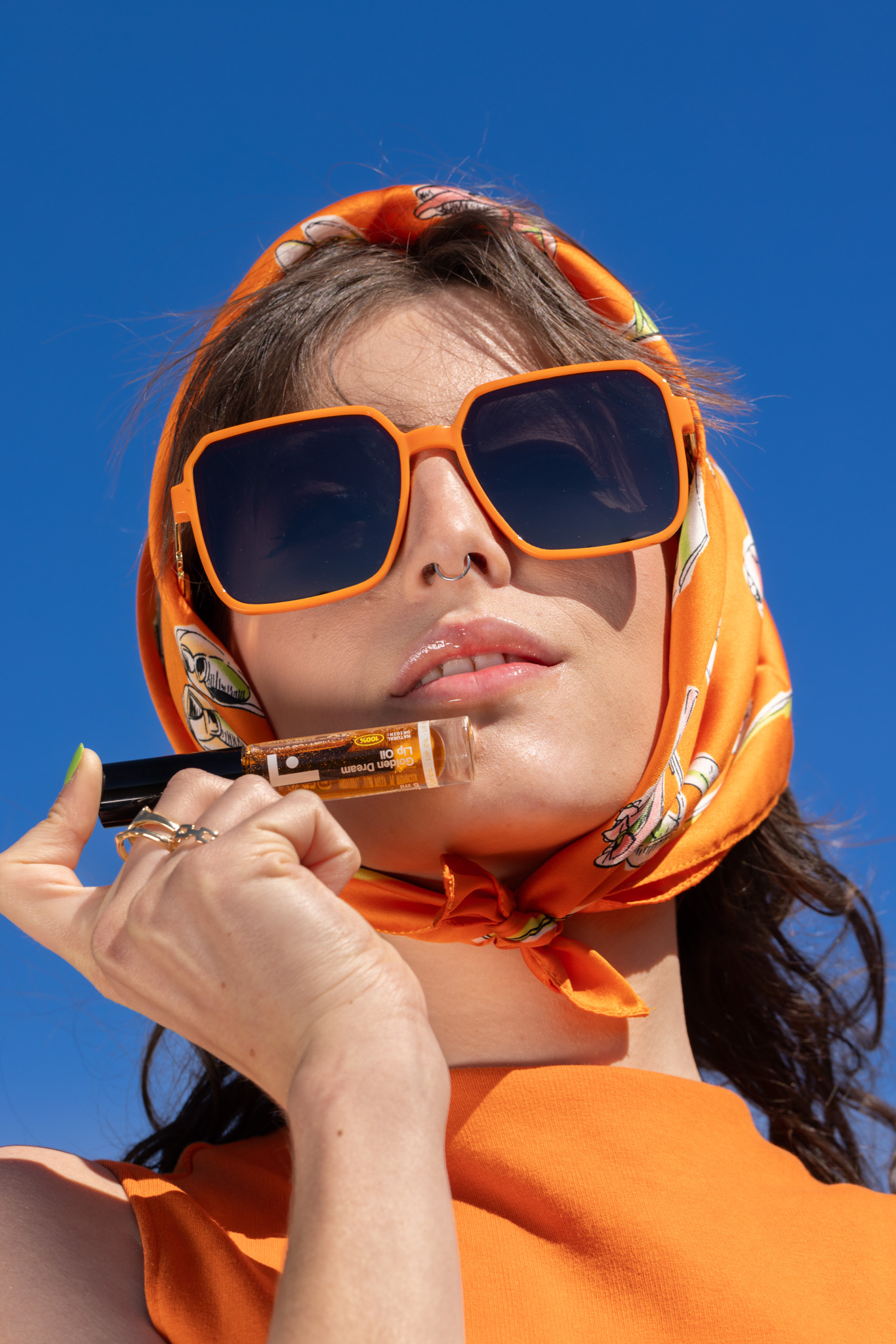Campaña fotográfica Lip Oil Freshly Cosmetics por Polarizador Estudio