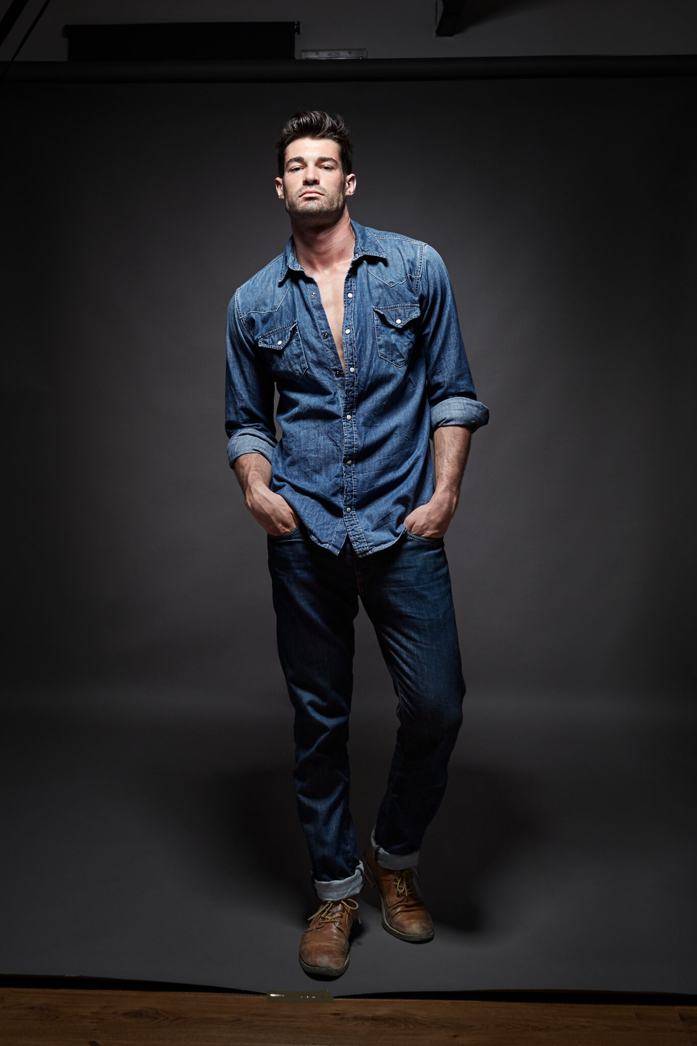 Book fotográfico de modelo Aurelian por Polarizador Estudio, detalle 18