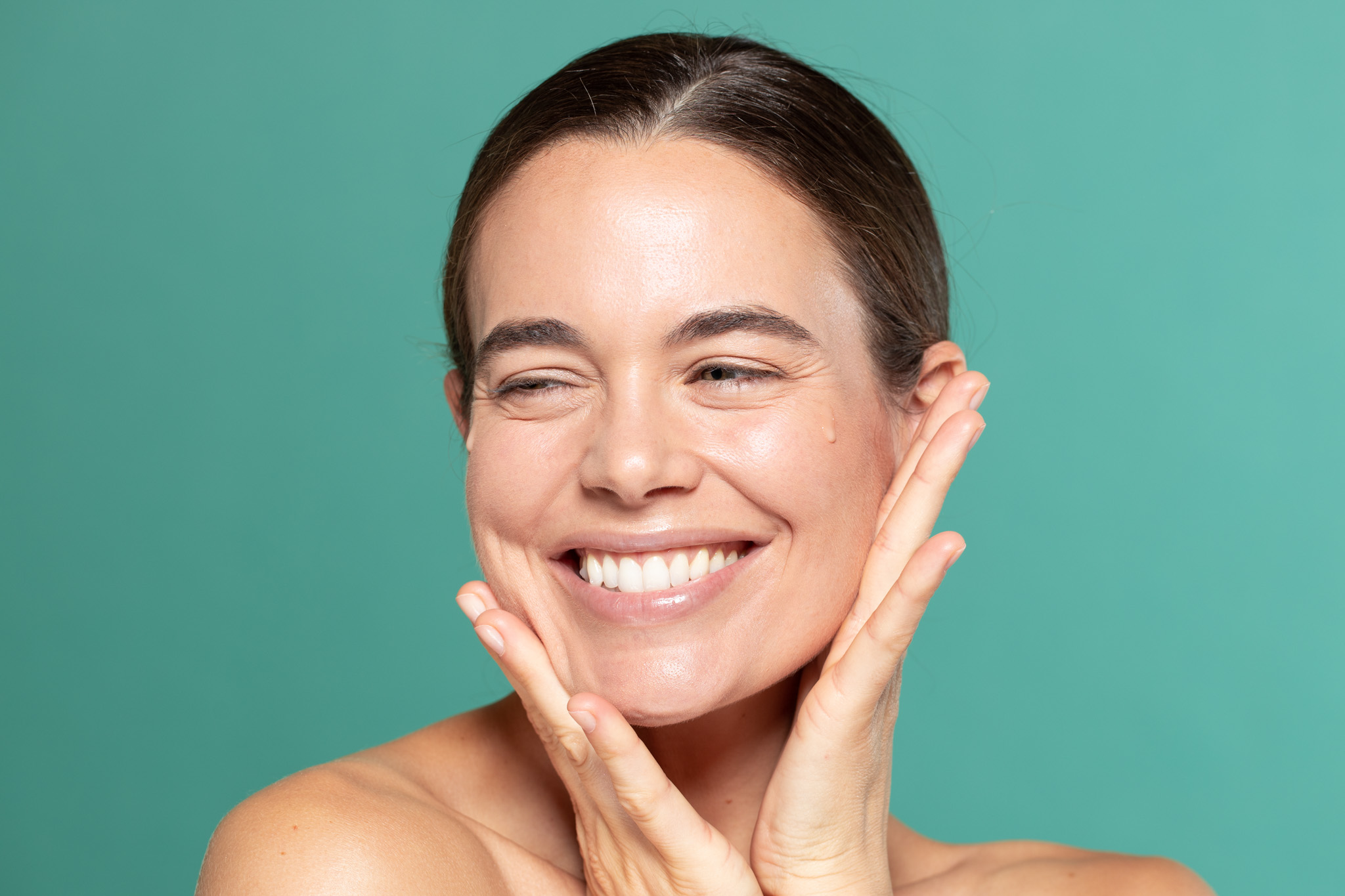 Campaña fotográfica Skincare Avanzado por Polarizador Estudio, detalle 2