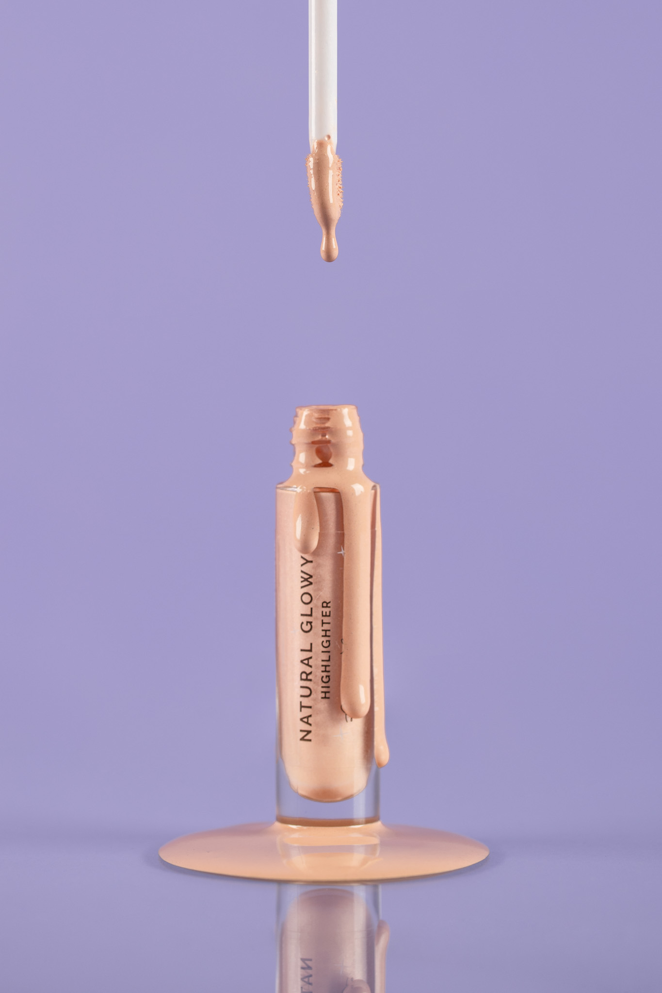 Campaña fotográfica Iluminador Beauty por Polarizador Estudio, detalle 1